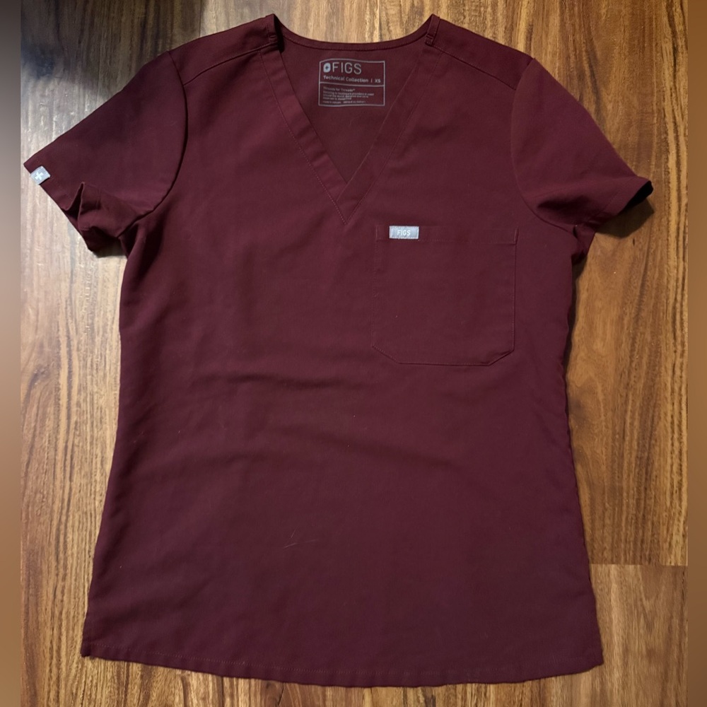 Figs burgundy scrub shirt size XS